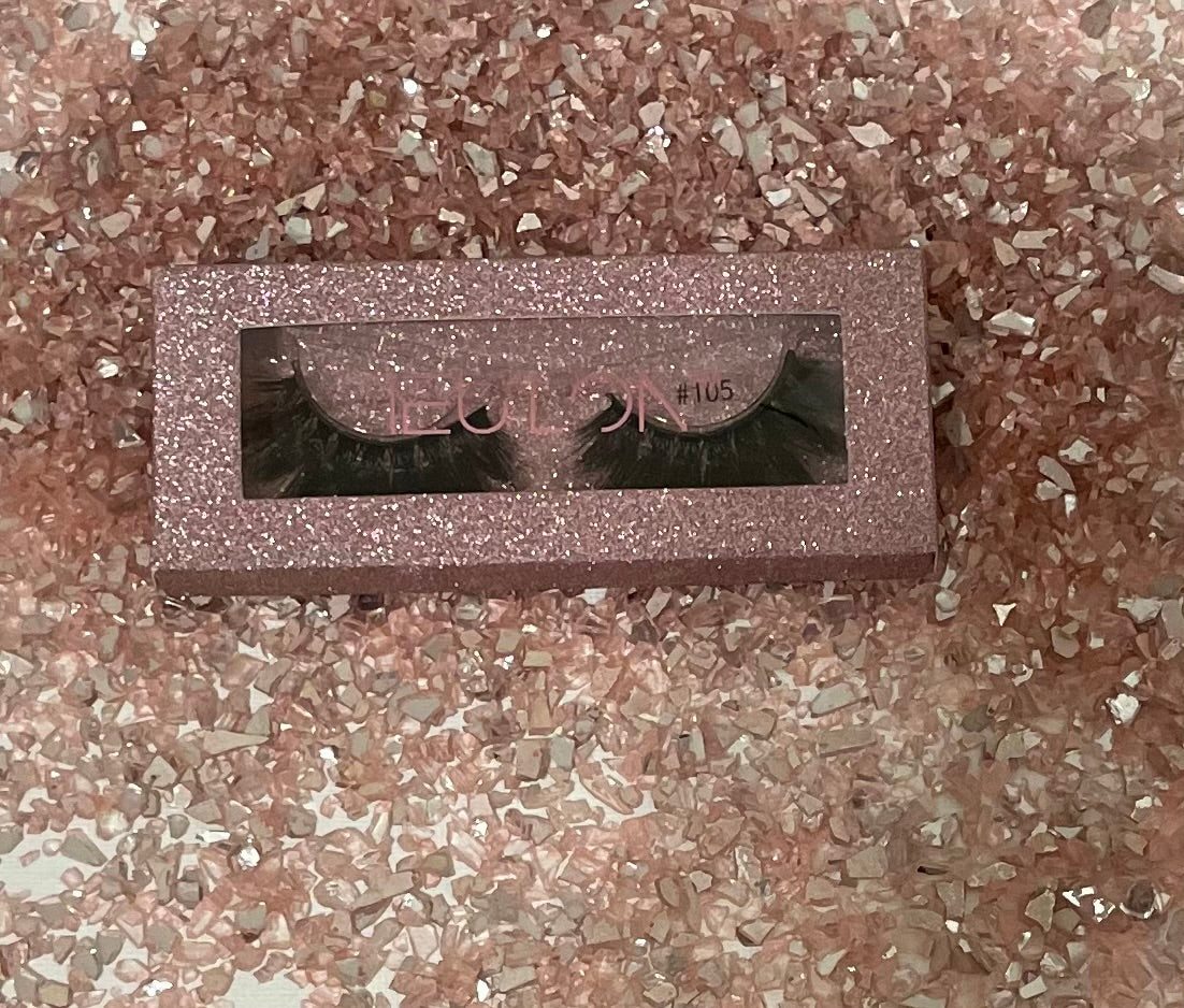 Lash Out Lashes (Choose from 5 fabulous varieties of lashes or Lash Out with the complete set!)